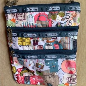 LeSpoRTSAC cross body